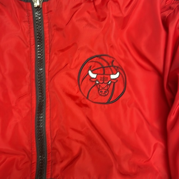 STARTER NBA Chicago Bulls Youth Jacket Red Black Vintage 90s 00s Large - Picture 3 of 7